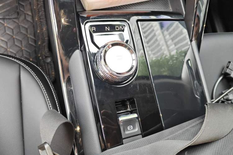 Used Haval H6 2024 1.5T Two-Wheel-Drive Classic Edition Gear Lever