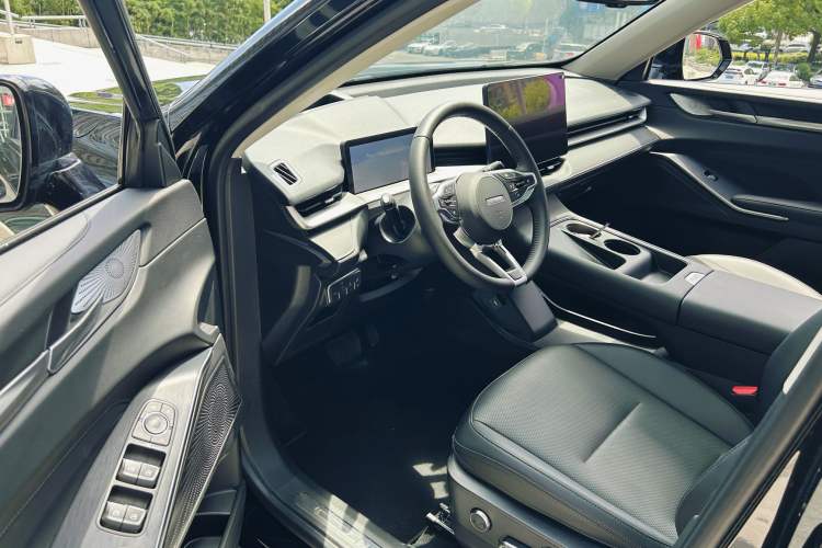 Used Haval H6 2024 1.5T Two-Wheel Drive Ultra Interior 1