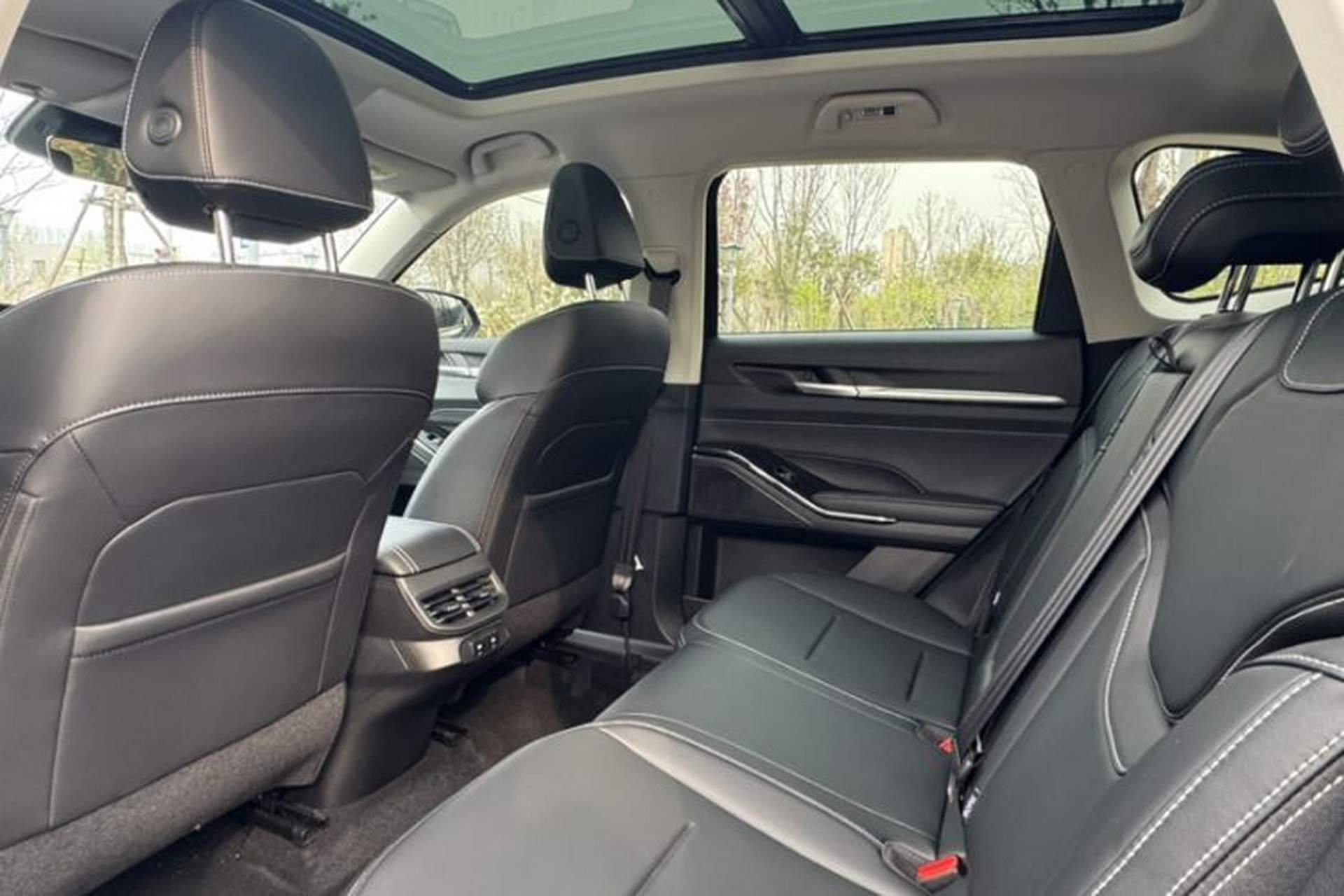 Used Haval H6 2024 1.5T Two-Wheel-Drive Classic Edition Interior 5