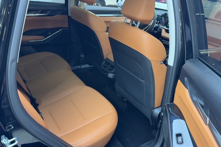 Used Haval H6 2024 1.5T Two-Wheel-Drive Classic Edition Interior 9