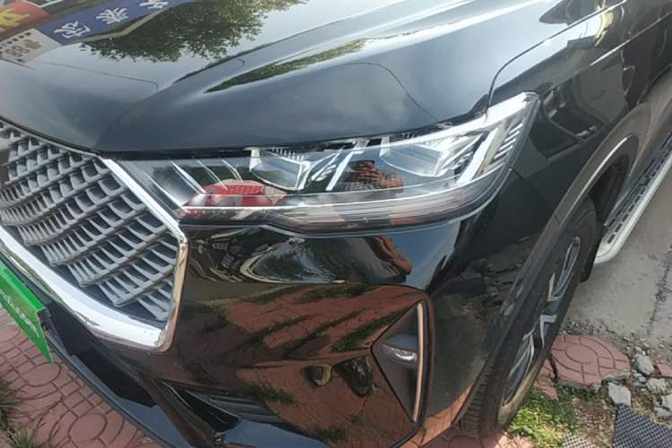 Used Haval H6 2024 1.5T Two-Wheel-Drive Classic Edition Left Front Headlight