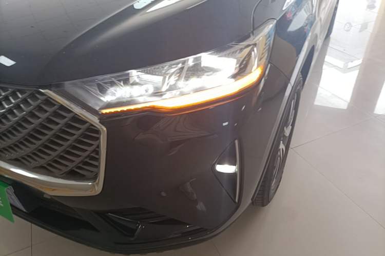 Used Haval H6 2024 1.5T Two-Wheel-Drive Classic Edition Left Front Headlight