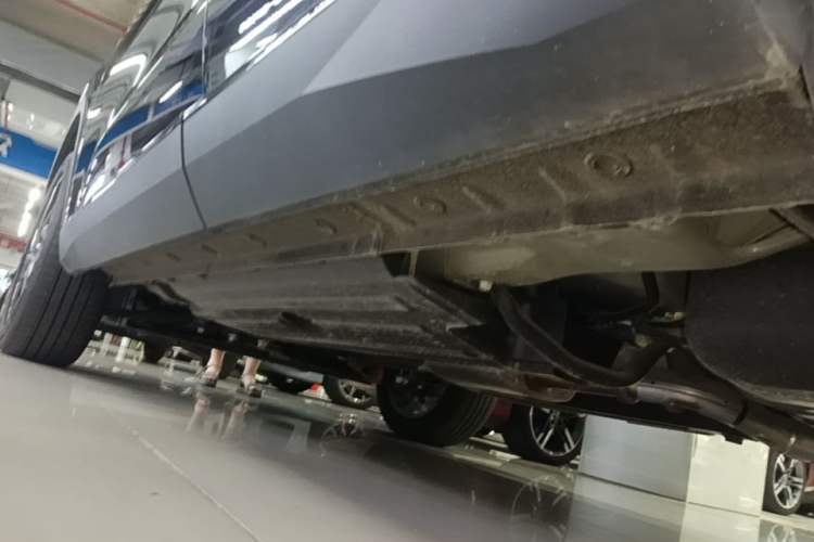 Used Haval H6 2024 1.5T Two-Wheel Drive Ultra Left Side Sill
