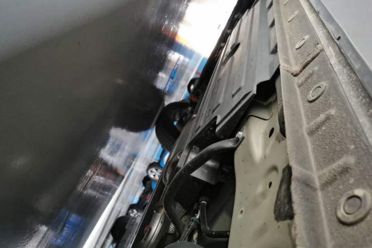 Used Haval H6 2024 1.5T Two-Wheel-Drive Classic Edition Left Side Sill