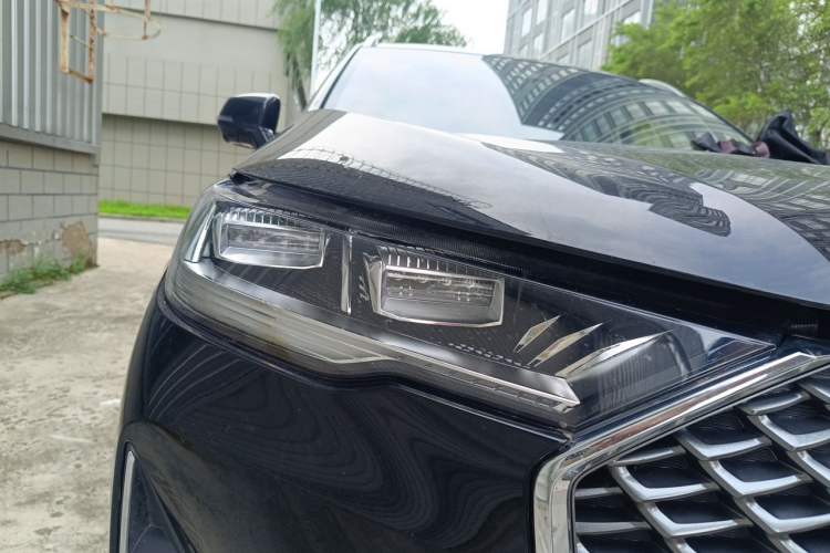 Used Haval H6 2024 1.5T Two-Wheel-Drive Classic Edition Right Front Headlight