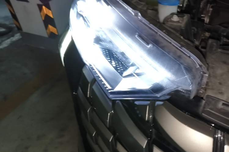 Used Haval H6 2024 2.0T Two-Wheel Drive Max Right Front Headlight