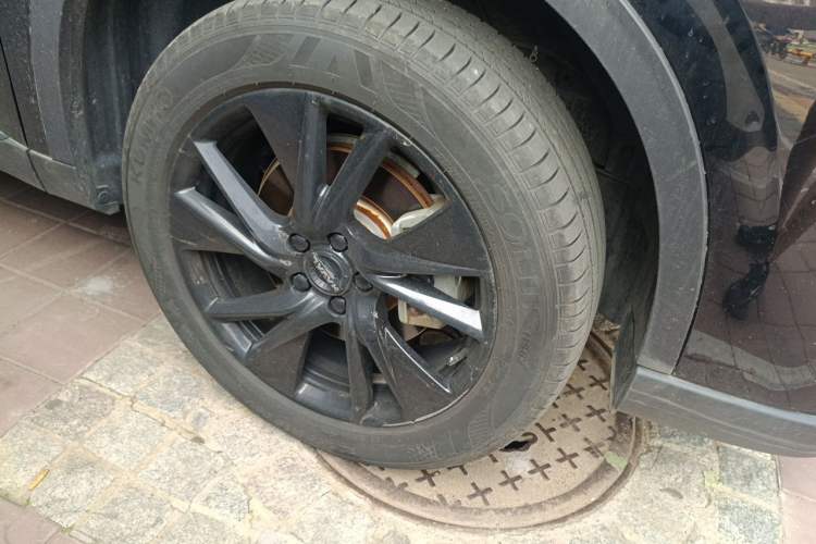 Used Haval H6 2024 1.5T Two-Wheel Drive Max Right Front Wheel Hub