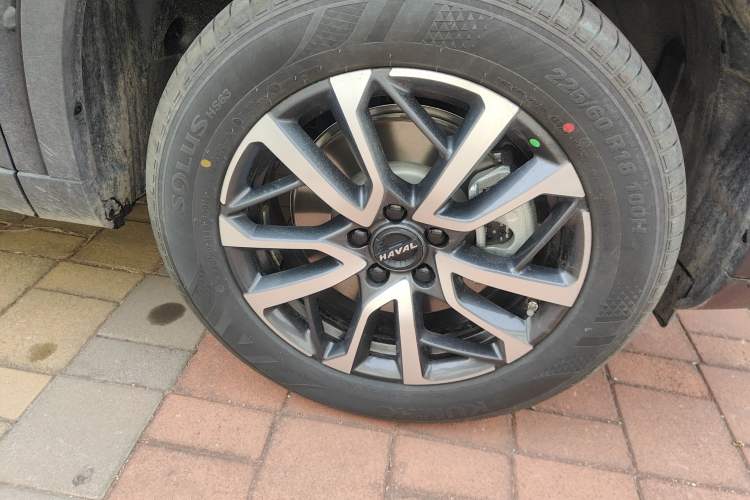 Used Haval H6 2024 1.5T Two-Wheel-Drive Classic Edition Right Front Wheel Hub