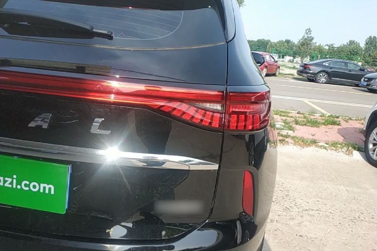 Used Haval H6 2024 1.5T Two-Wheel-Drive Classic Edition Right Rear Taillight