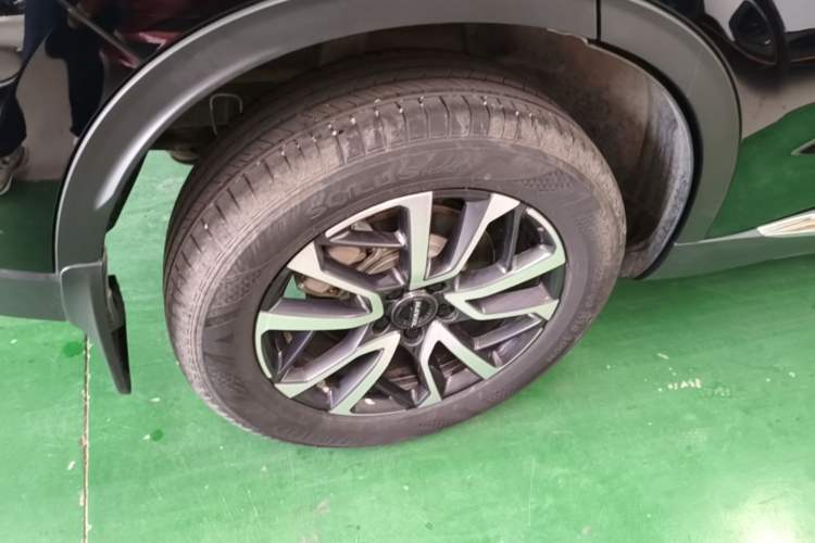 Used Haval H6 2024 1.5T Two-Wheel-Drive Classic Edition Right Rear Wheel Hub