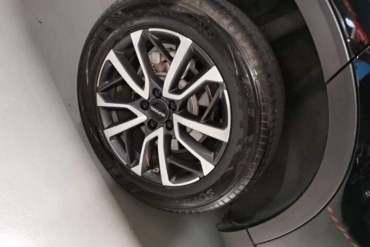 Used Haval H6 2024 1.5T Two-Wheel-Drive Classic Edition Right Rear Wheel Hub
