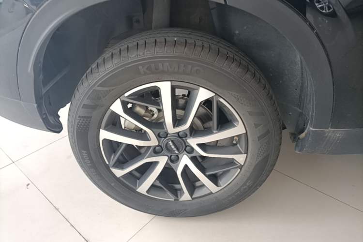 Used Haval H6 2024 1.5T Two-Wheel-Drive Classic Edition Right Rear Wheel Hub