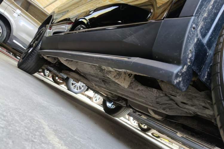 Used Haval H6 2024 1.5T Two-Wheel Drive Max Right Side Sill