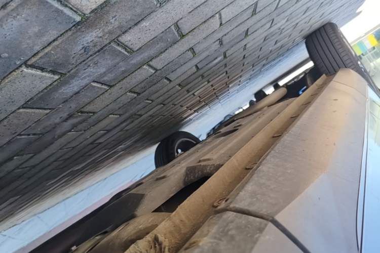 Used Haval H6 2024 1.5T Two-Wheel Drive Ultra Right Side Sill