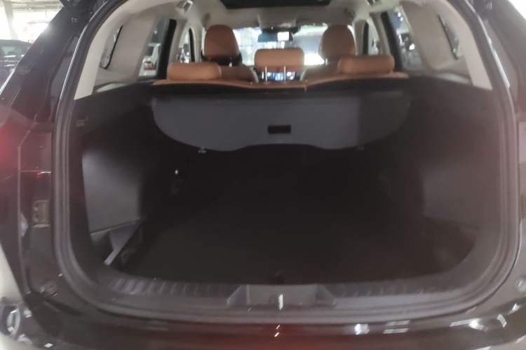Used Haval H6 2024 1.5T Two-Wheel-Drive Classic Edition Trunk
