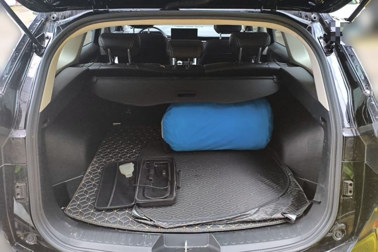 Used Haval H6 2024 1.5T Two-Wheel-Drive Classic Edition Trunk