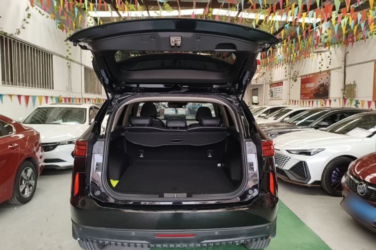 Used Haval H6 2024 1.5T Two-Wheel-Drive Classic Edition Trunk