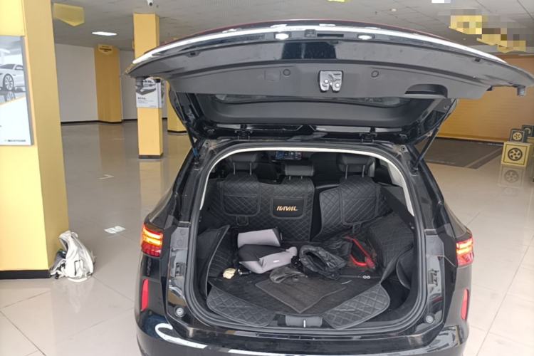 Used Haval H6 2024 1.5T Two-Wheel-Drive Classic Edition Trunk