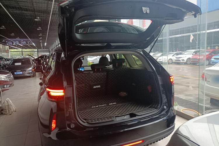 Used Haval H6 2024 1.5T Two-Wheel-Drive Classic Edition Trunk