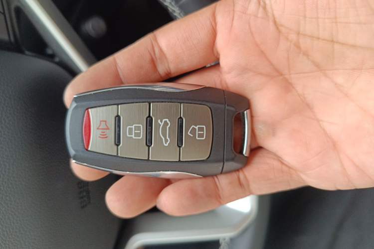 Used Haval H6 2024 1.5T Two-Wheel-Drive Classic Edition Vehicle Key