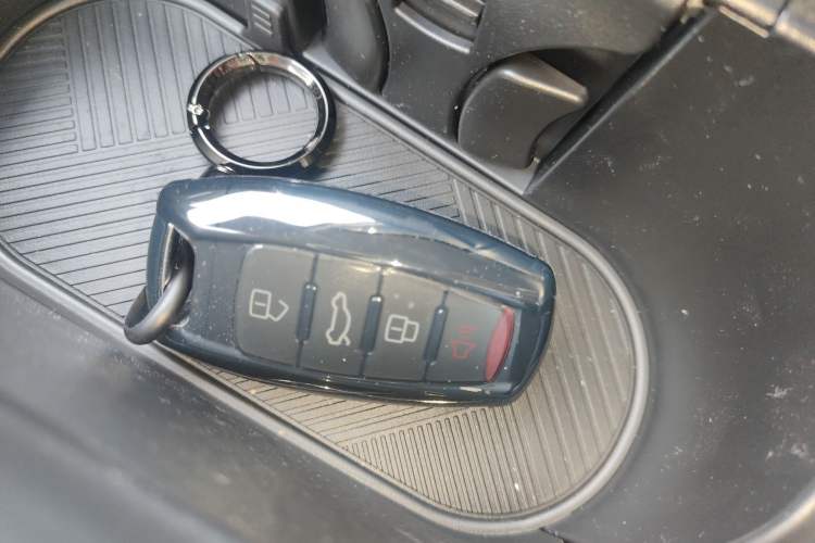 Used Haval H6 2024 1.5T Two-Wheel-Drive Classic Edition Vehicle Key