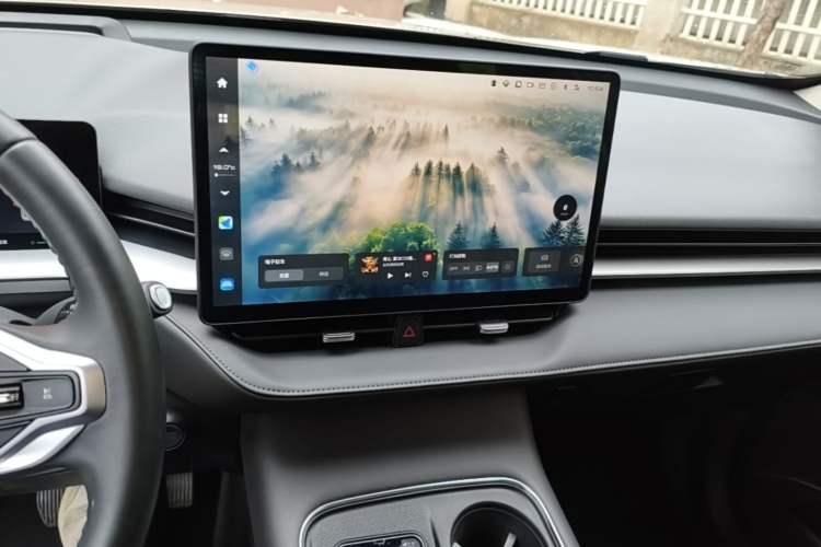 Used Haval H6 2024 1.5T Two-Wheel Drive Ultra Audio And AC Panel