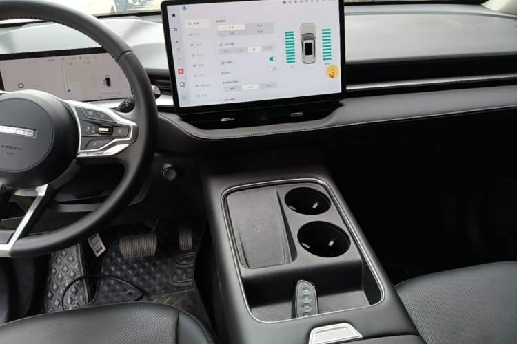 Used Haval H6 2024 1.5T Two-Wheel Drive Ultra Audio And AC Panel