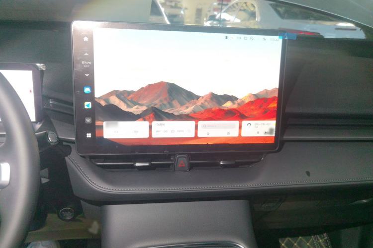 Used Haval H6 2024 1.5T Two-Wheel Drive Ultra Audio And AC Panel