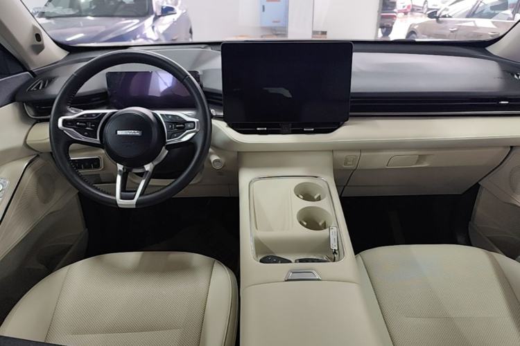 Used Haval H6 2024 1.5T Two-Wheel Drive Ultra Center Console