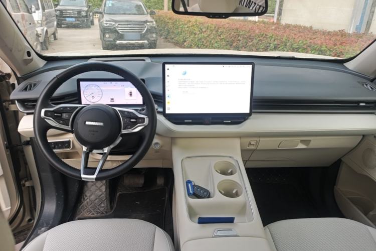 Used Haval H6 2024 1.5T Two-Wheel Drive Ultra Center Console