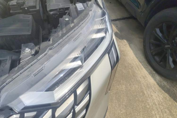 Used Haval H6 2024 1.5T Two-Wheel Drive Ultra Engine Bay Left