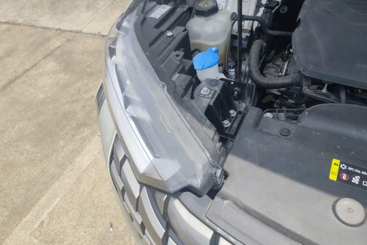 Used Haval H6 2024 1.5T Two-Wheel Drive Ultra Engine Bay Right