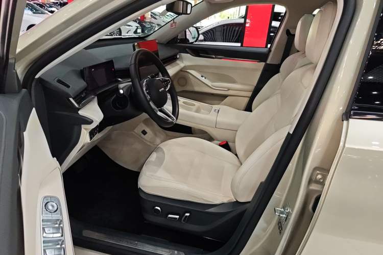 Used Haval H6 2024 1.5T Two-Wheel Drive Ultra Interior 1
