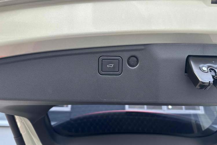 Used Haval H6 2024 1.5T Two-Wheel Drive Ultra Interior 11