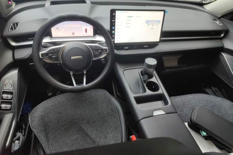 Used Haval H6 2024 1.5T Two-Wheel Drive Ultra Interior 2