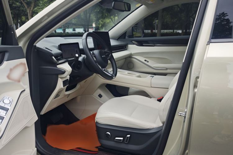 Used Haval H6 2024 1.5T Two-Wheel Drive Ultra Interior 2