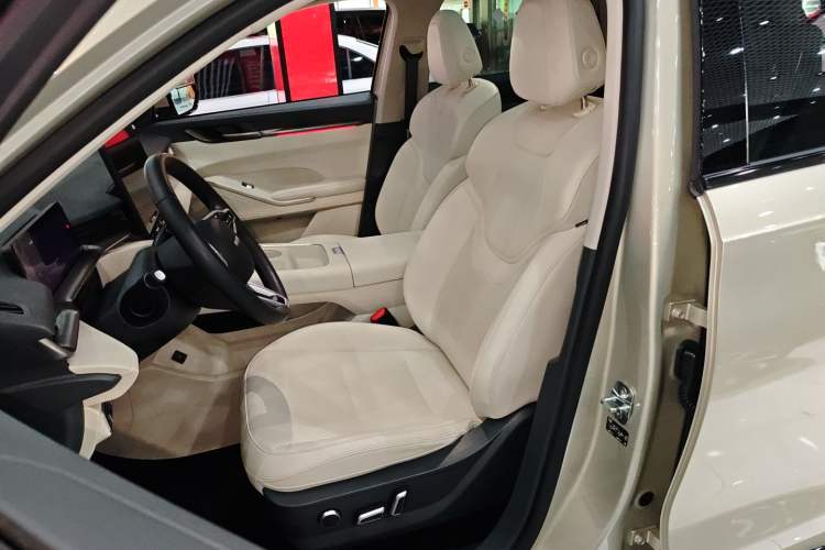 Used Haval H6 2024 1.5T Two-Wheel Drive Ultra Interior 2