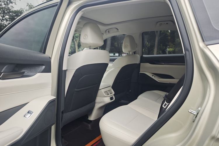 Used Haval H6 2024 1.5T Two-Wheel Drive Ultra Interior 3