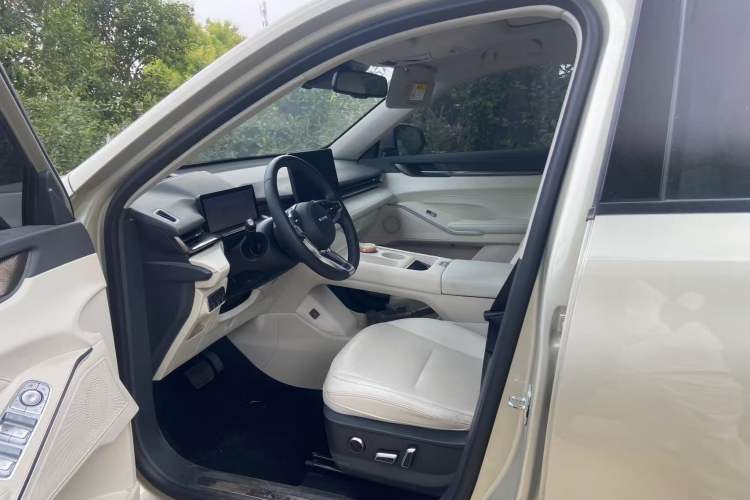 Used Haval H6 2024 1.5T Two-Wheel Drive Ultra Interior 3