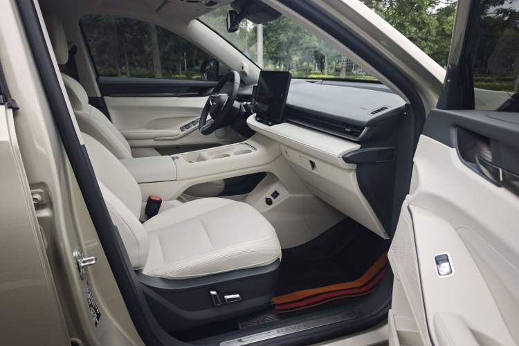 Used Haval H6 2024 1.5T Two-Wheel Drive Ultra Interior 5