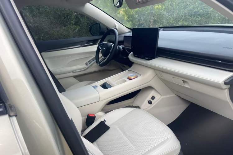 Used Haval H6 2024 1.5T Two-Wheel Drive Ultra Interior 5