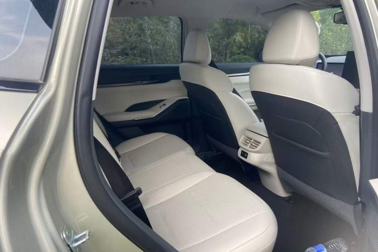 Used Haval H6 2024 1.5T Two-Wheel Drive Ultra Interior 6