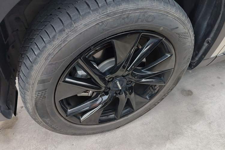 Used Haval H6 2024 1.5T Two-Wheel Drive Ultra Left Front Wheel Hub