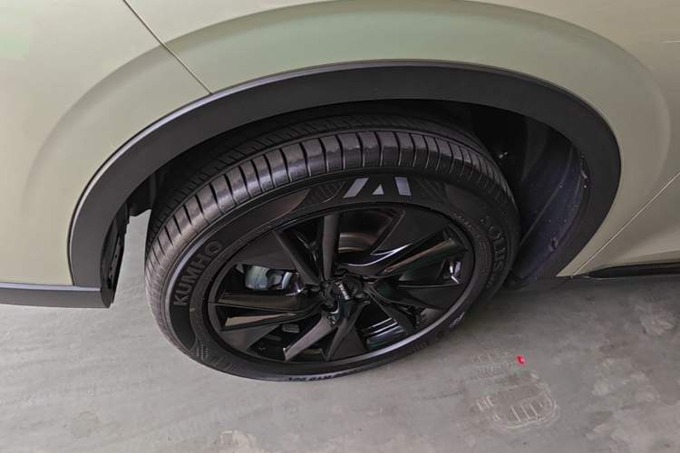 Used Haval H6 2024 1.5T Two-Wheel Drive Ultra Left Front Wheel Hub