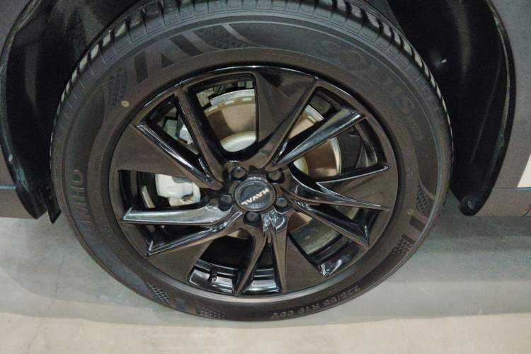 Used Haval H6 2024 2.0T All-Wheel Drive Max Left Front Wheel Hub