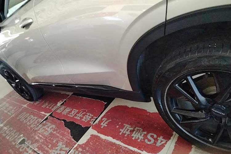 Used Haval H6 2024 1.5T Two-Wheel Drive Ultra Left Side Sill