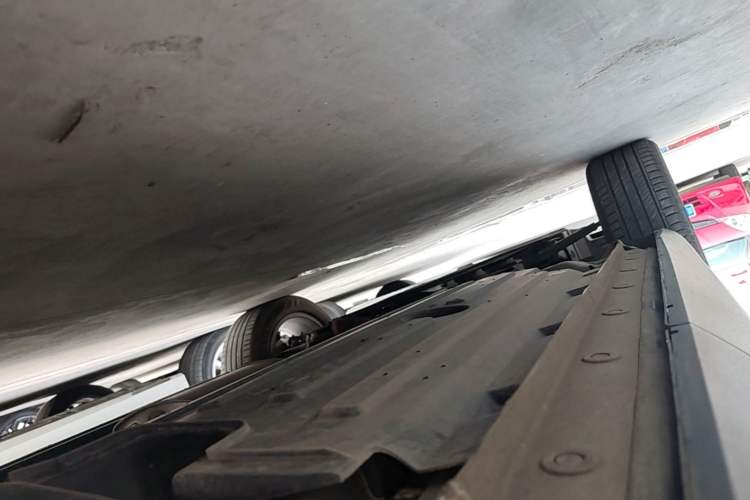 Used Haval H6 2024 1.5T Two-Wheel Drive Ultra Left Side Sill