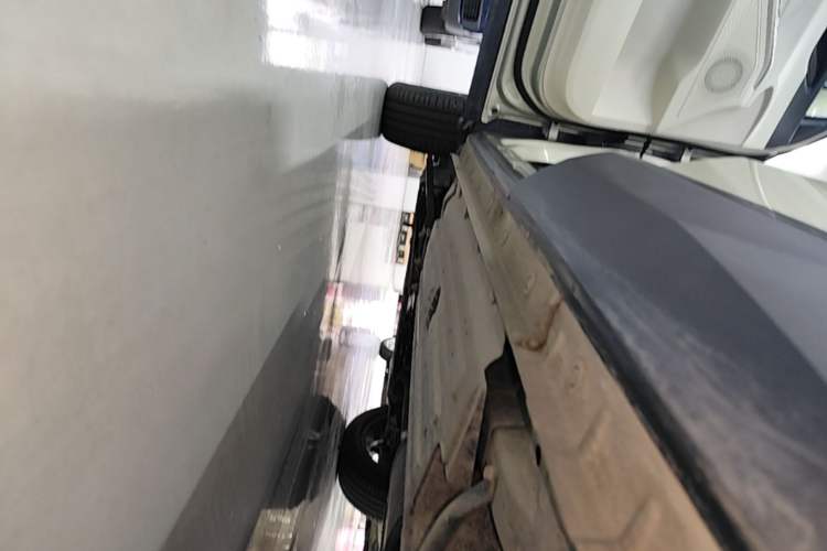 Used Haval H6 2024 1.5T Two-Wheel Drive Ultra Left Side Sill