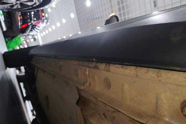 Used Haval H6 2024 1.5T Two-Wheel Drive Ultra Left Side Sill