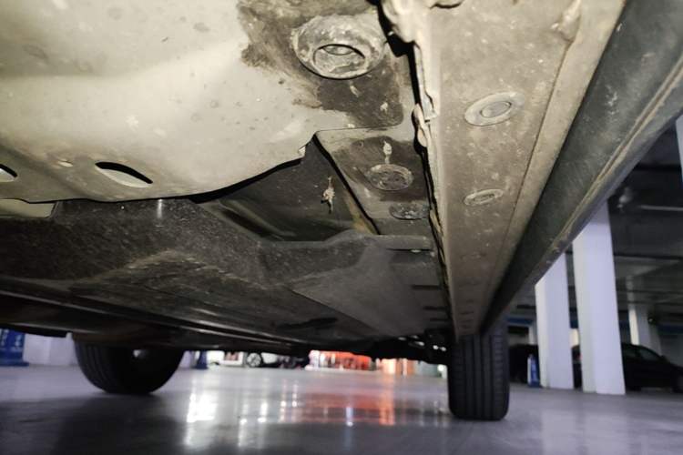 Used Haval H6 2024 1.5T Two-Wheel Drive Ultra Left Side Sill